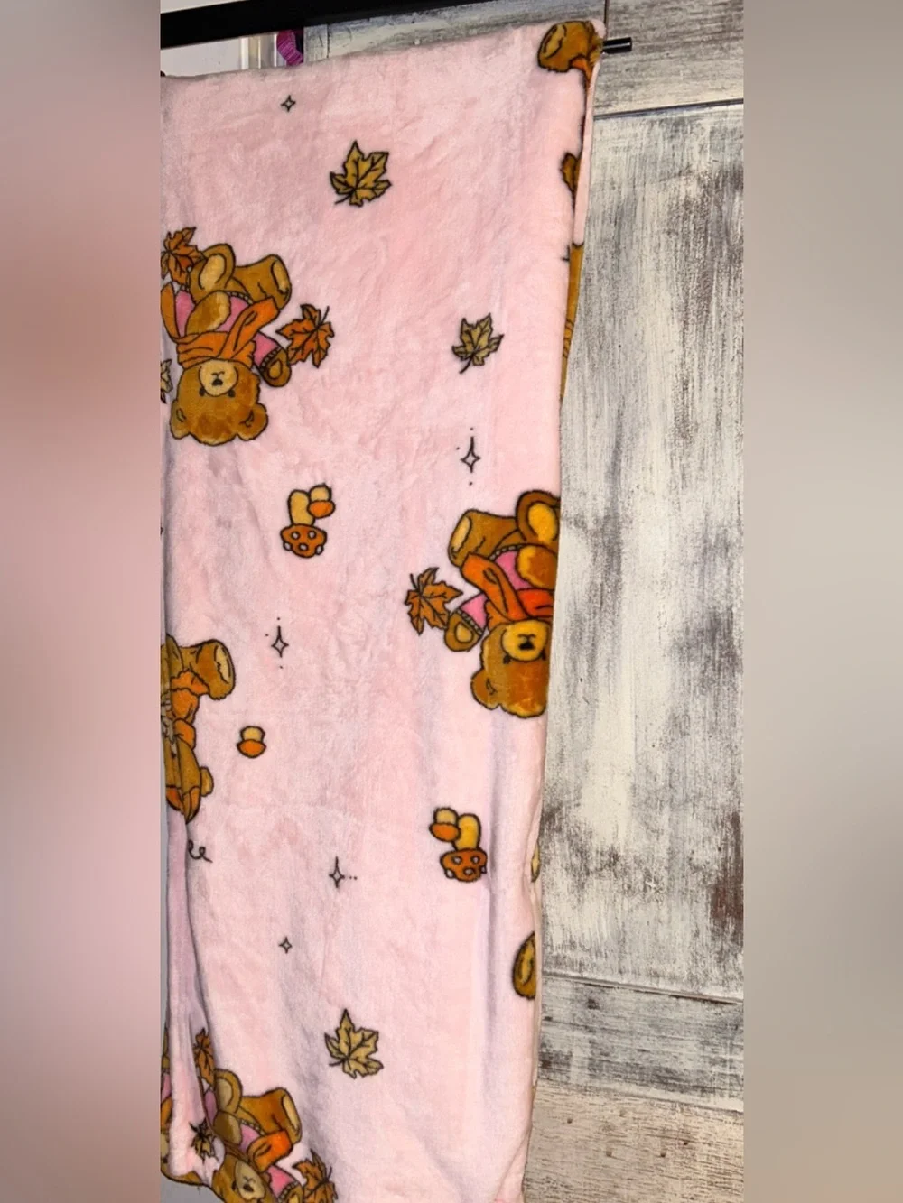 Betsey Johnson ultra soft plush throw blanket with Halloween/autumn bears NWT